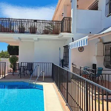 빌라 2 Bed - Sleeps 5 - Private Pool & Garden