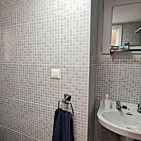 2 Bed - Sleeps 5 - Private Pool & Garden * 네르하
